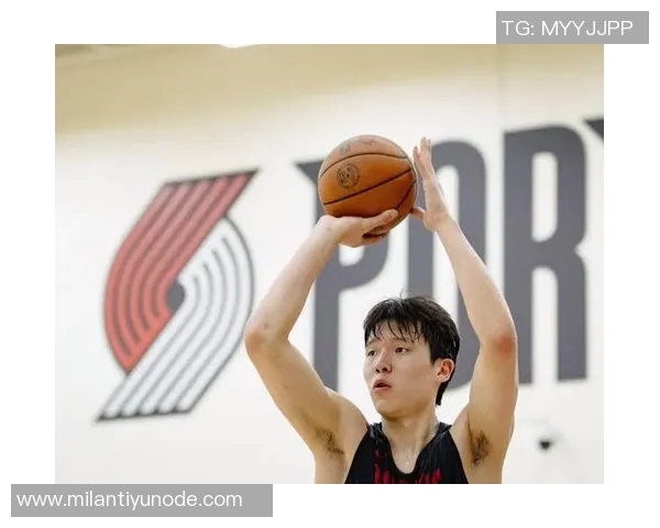 队记：斯普利特与里斯的讨论引发杨瀚森的意外提问时机引人关注